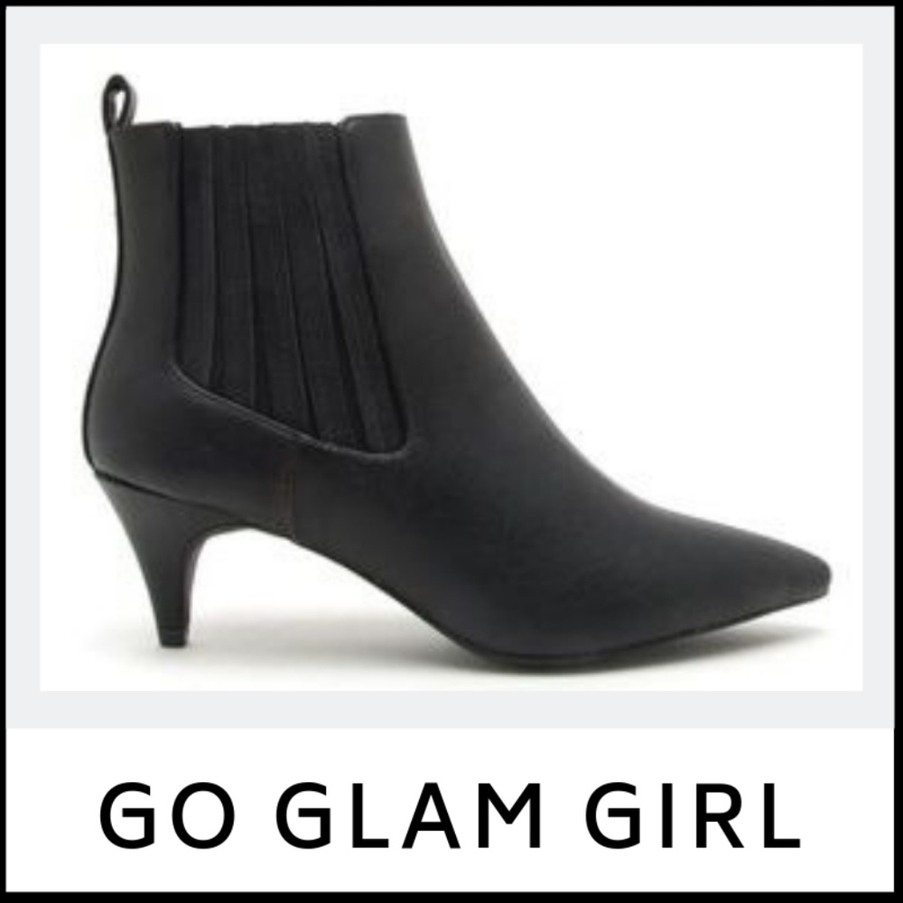 NWT QUPID Low Heel Vegan Leather Ruched Bootie - Picture 1 of 5